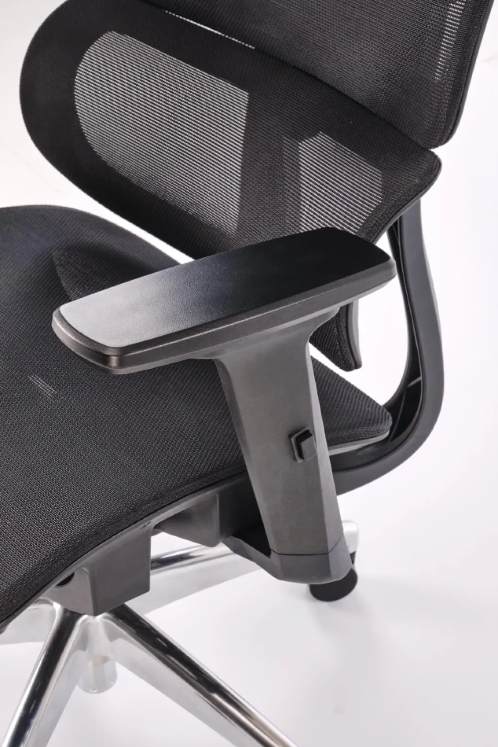 Halmar Fotele*CASPER fotel gabinetowy czarny (1p=1szt)1 sztuka