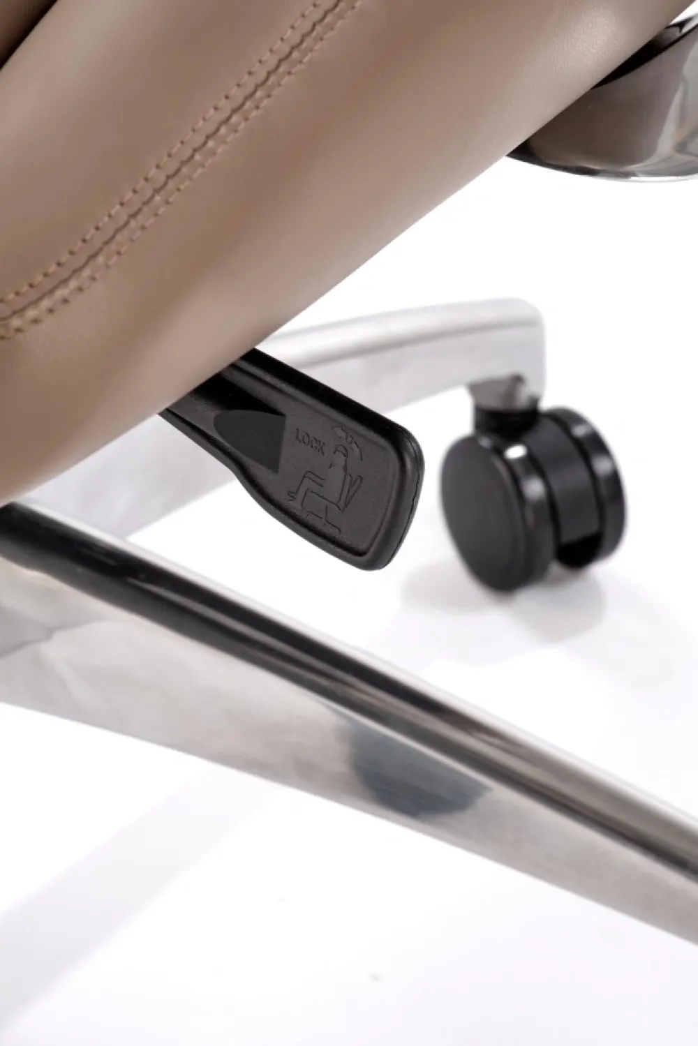 Halmar Fotele*DARWIN fotel gabinetowy cappuccino (1p=1szt)1 sztuka