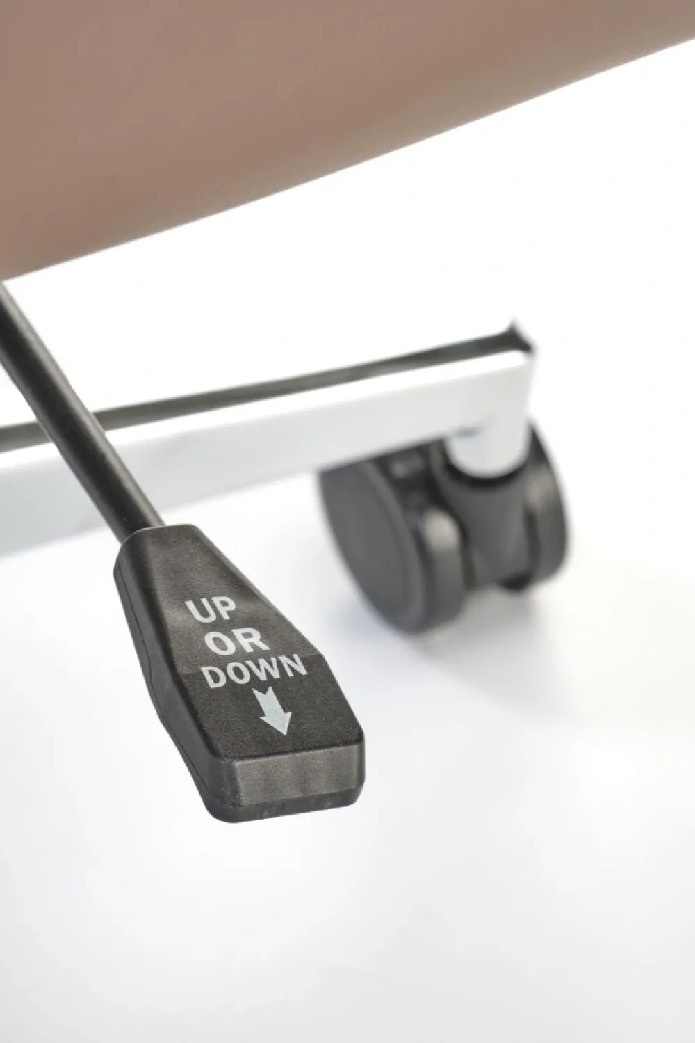 Halmar Fotele*EDERSON fotel gabinetowy cappuccino (1p=1szt)1 sztuka