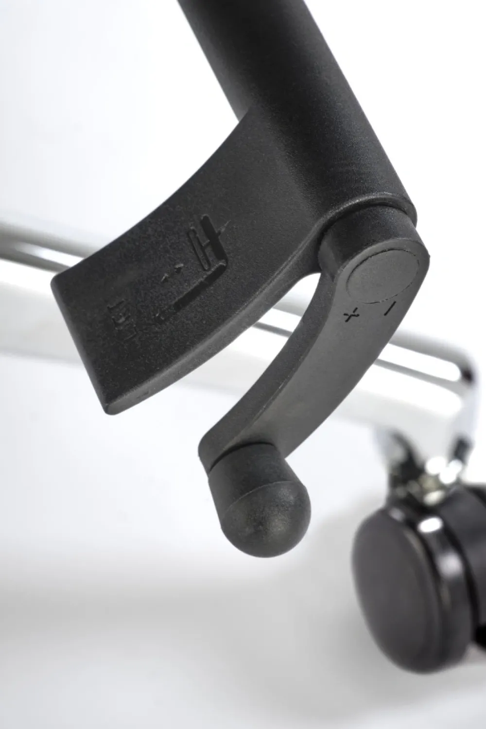 Halmar Fotele*ETHAN fotel gabinetowy popielaty (1p=1szt)1 sztuka