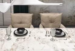 Halmar Stoły*FERNANDO stół rozkładany, blat - biały marmur, nogi - czarny (3p=1szt)1 sztuka