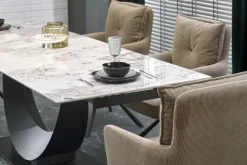 Halmar Stoły*FERNANDO stół rozkładany, blat - biały marmur, nogi - czarny (3p=1szt)1 sztuka