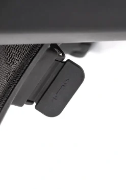 Halmar Fotele*FREEMAN fotel pracowniczy z podnożkiem czarny / popielaty1 sztuka