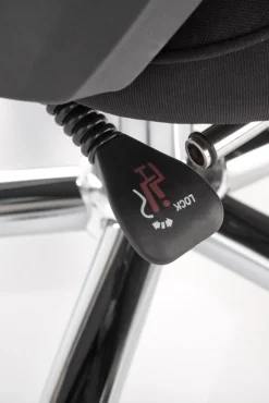 Halmar Fotele*FREEMAN fotel pracowniczy z podnożkiem czarny / popielaty1 sztuka