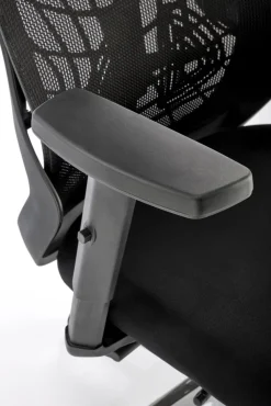 Halmar Fotele*GERONIMO fotel gabinetowy czarny (1p=1szt)1 sztuka