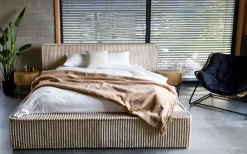 Hauss Łóżka Tapicerowane*Łóżko tapicerowane 160x200 sztruksowe Scala Tilia 03