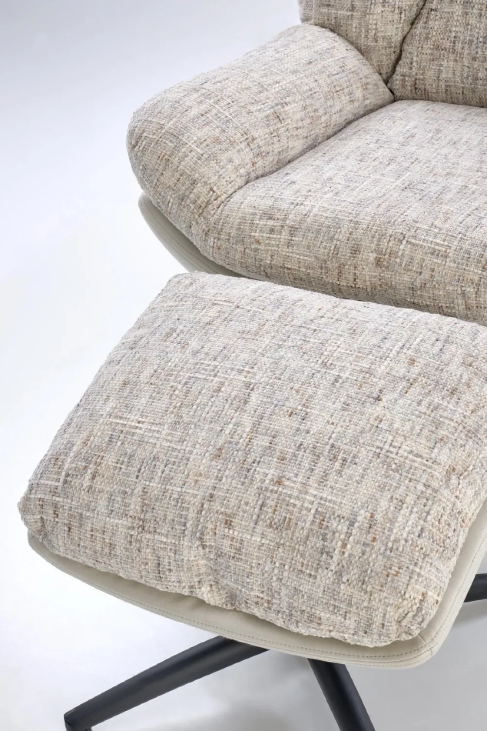 Halmar Fotele*KRONOS fotel z podnóżkiem, beżowy / wielobarwny (1p=1szt)1 sztuka