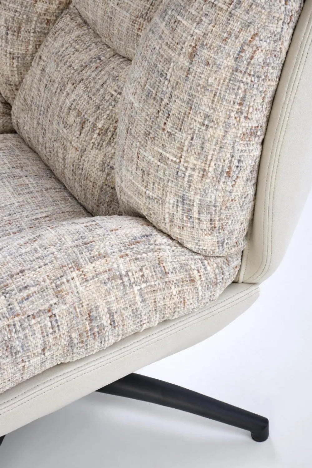 Halmar Fotele*KRONOS fotel z podnóżkiem, beżowy / wielobarwny (1p=1szt)1 sztuka