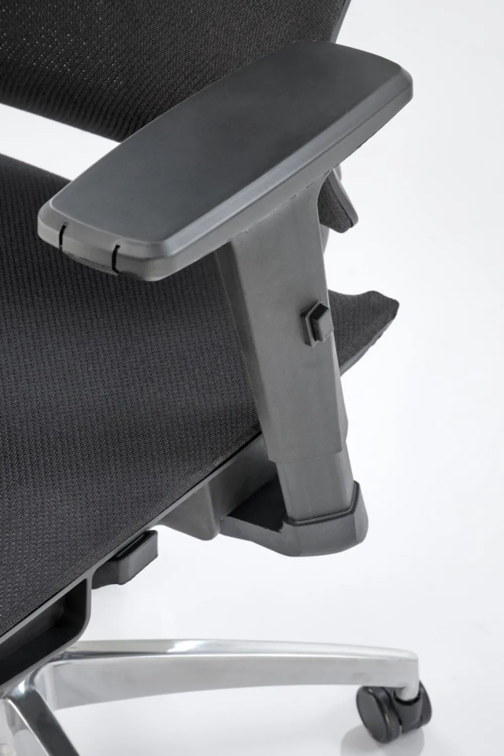 Halmar Fotele*MARCUS fotel gabinetowy czarny1 sztuka