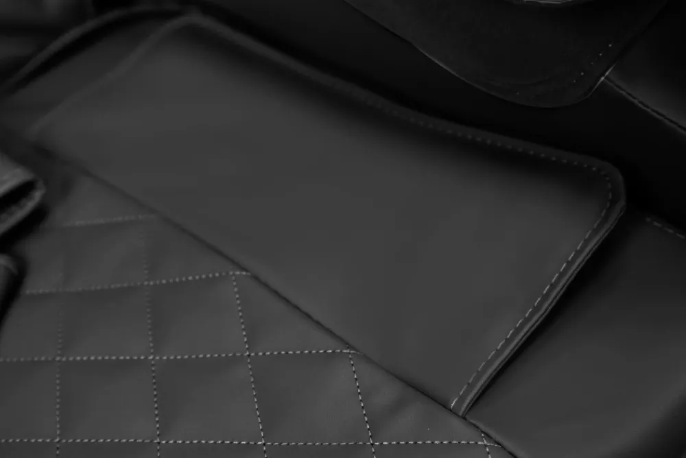 Halmar Fotele*SOLARIA fotel wypoczynkowy z funkcją masażu i podgrzewania, czarny (1p=1szt)1 sztuka