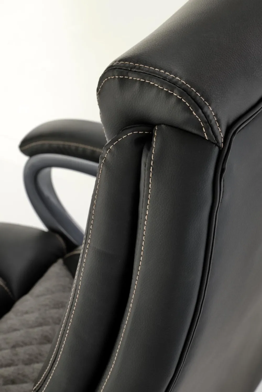 Halmar Fotele*STEVEN fotel gabinetowy czarny / popielaty (1p=1szt)1 sztuka